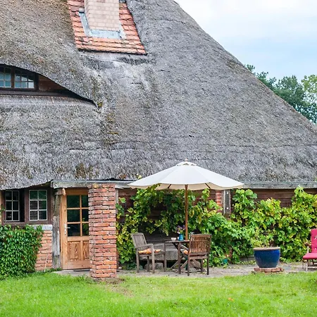 Charmante Im Natur-wald * Kalkhorst